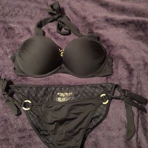 Victoria’s Secret Bombshell bikini